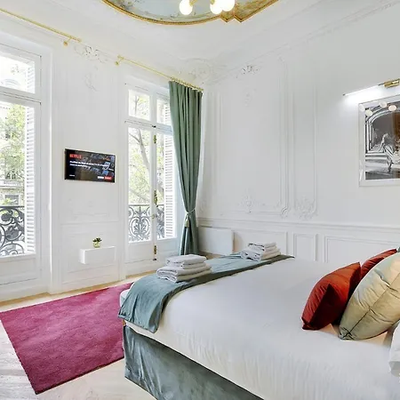 Exceptional - 4br-12p - Parc Monceau Appartamento Parigi